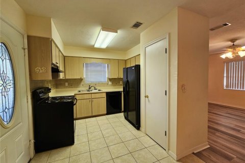 House in Gainesville, Florida 2 bedrooms, 112.97 sq.m. № 1912319 - photo 6