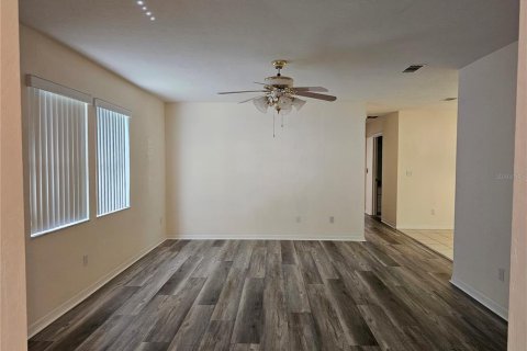 House in Gainesville, Florida 2 bedrooms, 112.97 sq.m. № 1912319 - photo 2