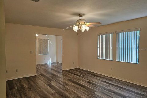 House in Gainesville, Florida 2 bedrooms, 112.97 sq.m. № 1912319 - photo 4