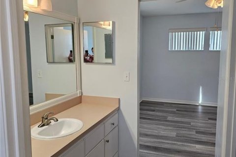 House in Gainesville, Florida 2 bedrooms, 112.97 sq.m. № 1912319 - photo 20