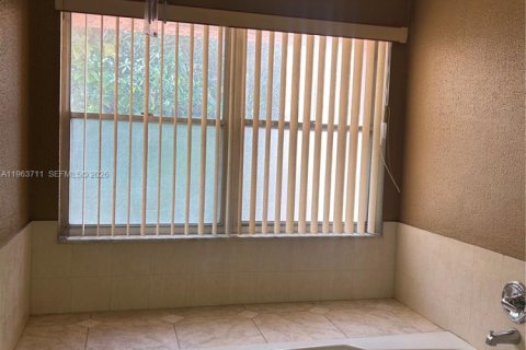 Copropriété à vendre à Lauderhill, Floride: 3 chambres, 167.22 m2 № 2025462 - photo 21