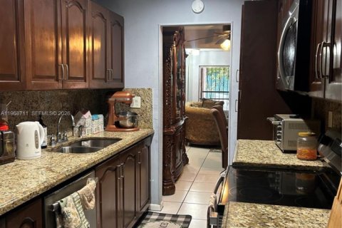 Copropriété à vendre à Lauderhill, Floride: 3 chambres, 167.22 m2 № 2025462 - photo 7