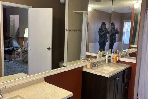 Copropriété à vendre à Lauderhill, Floride: 3 chambres, 167.22 m2 № 2025462 - photo 19