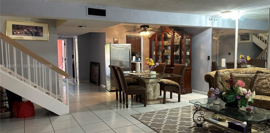 Condo à Lauderhill, Floride, 3 chambres  № 2025462