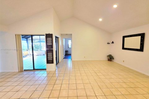 House in Weston, Florida 2 bedrooms, 123.1 sq.m. № 1872621 - photo 9