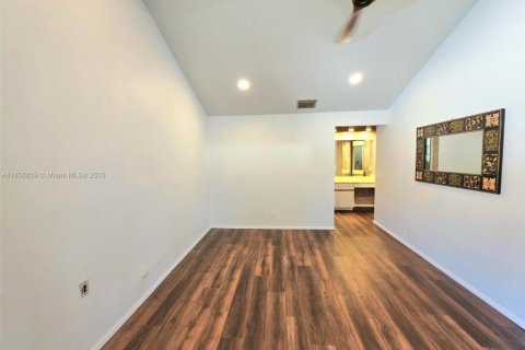 House in Weston, Florida 2 bedrooms, 123.1 sq.m. № 1872621 - photo 27