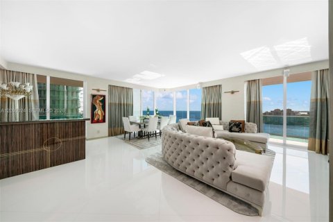Condominio en venta en Miami Beach, Florida, 3 dormitorios, 217.39 m2 № 2066862 - foto 4