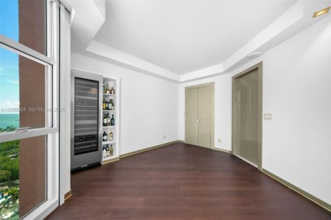 Condominio en venta en Miami Beach, Florida, 3 dormitorios, 217.39 m2 № 2066862 - foto 29