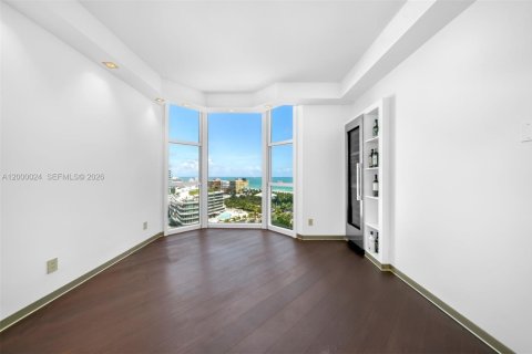 Condominio en venta en Miami Beach, Florida, 3 dormitorios, 217.39 m2 № 2066862 - foto 15
