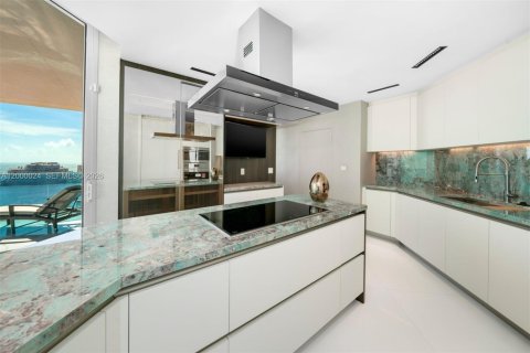 Condominio en venta en Miami Beach, Florida, 3 dormitorios, 217.39 m2 № 2066862 - foto 9
