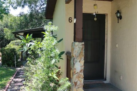 Купить кондоминиум в Палм-Харбор, Флорида 9 комнат, 124.02м2, № 1780932 - фото 1