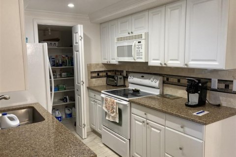 Condominio en alquiler en Bradenton, Florida, 2 dormitorios, 109.44 m2 № 1625820 - foto 11