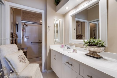 Condo in Tamarac, Florida, 2 bedrooms  № 1891689 - photo 23