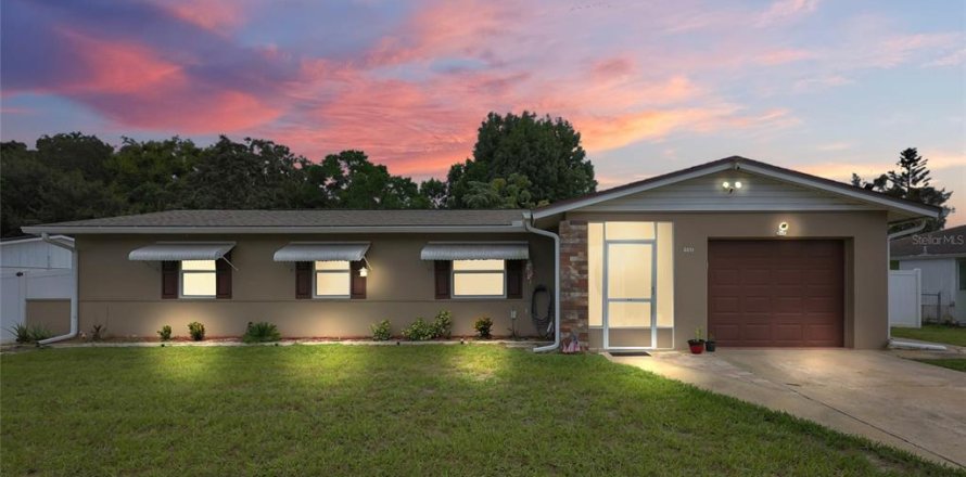 Casa en Deltona, Florida 3 dormitorios, 100.33 m2 № 2386203