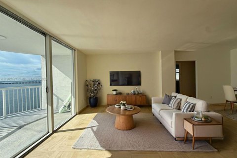 Copropriété à vendre à Miami, Floride: 3 chambres, 133.13 m2 № 1953765 - photo 2