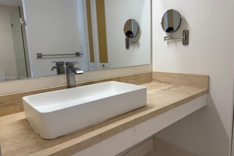 Copropriété à vendre à Miami, Floride: 3 chambres, 133.13 m2 № 1953765 - photo 27