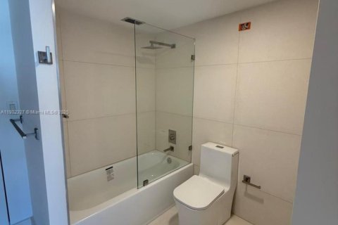 Copropriété à vendre à Miami, Floride: 3 chambres, 133.13 m2 № 1953765 - photo 10