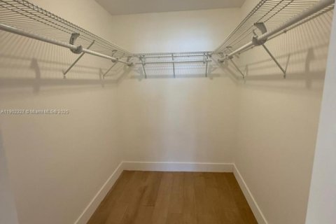 Copropriété à vendre à Miami, Floride: 3 chambres, 133.13 m2 № 1953765 - photo 12