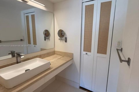 Copropriété à vendre à Miami, Floride: 3 chambres, 133.13 m2 № 1953765 - photo 11