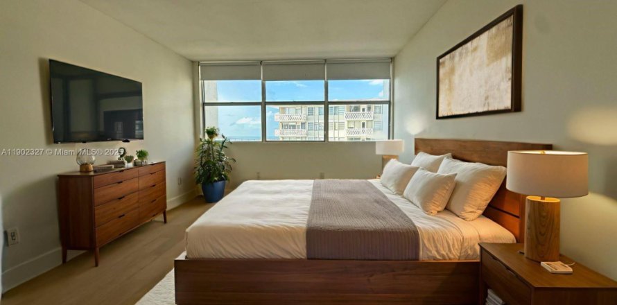 Condo à Miami, Floride, 3 chambres  № 1953765