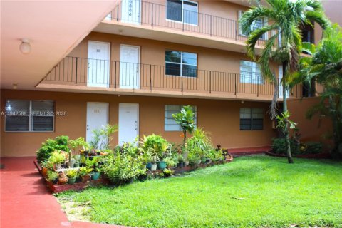 Copropriété à louer à Hialeah, Floride: 1 chambre, 54.16 m2 № 2000000 - photo 8