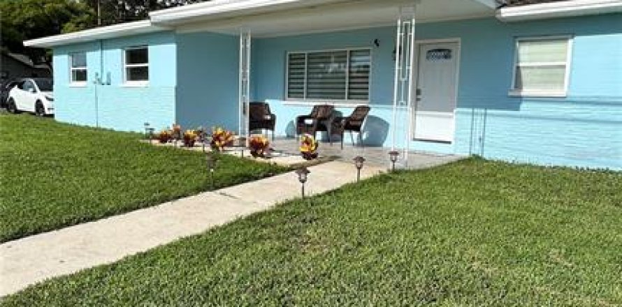 Villa ou maison à Saint Petersburg, Floride 3 chambres, 146.97 m2 № 2406437
