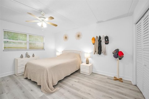 Condominio en venta en Clearwater, Florida, 2 dormitorios, 74.32 m2 № 2230847 - foto 19