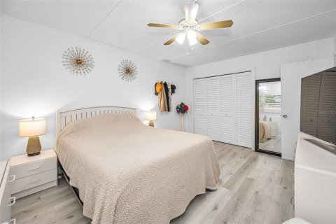 Condominio en venta en Clearwater, Florida, 2 dormitorios, 74.32 m2 № 2230847 - foto 21