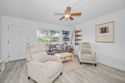 Condominio en venta en Clearwater, Florida, 2 dormitorios, 74.32 m2 № 2230847 - foto 7