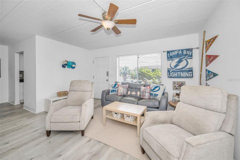 Condominio en venta en Clearwater, Florida, 2 dormitorios, 74.32 m2 № 2230847 - foto 6