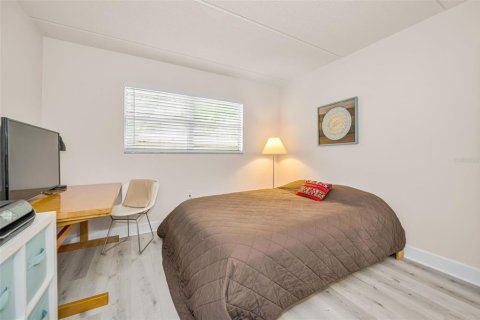 Condominio en venta en Clearwater, Florida, 2 dormitorios, 74.32 m2 № 2230847 - foto 23
