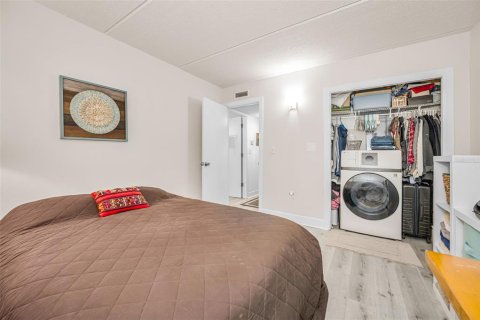 Condominio en venta en Clearwater, Florida, 2 dormitorios, 74.32 m2 № 2230847 - foto 25