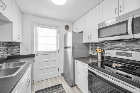 Condominio en venta en Clearwater, Florida, 2 dormitorios, 74.32 m2 № 2230847 - foto 16