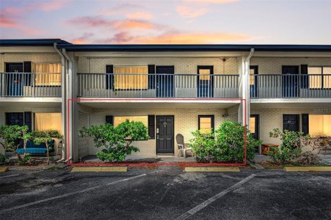 Condo in Clearwater, Florida, 2 bedrooms № 2230847