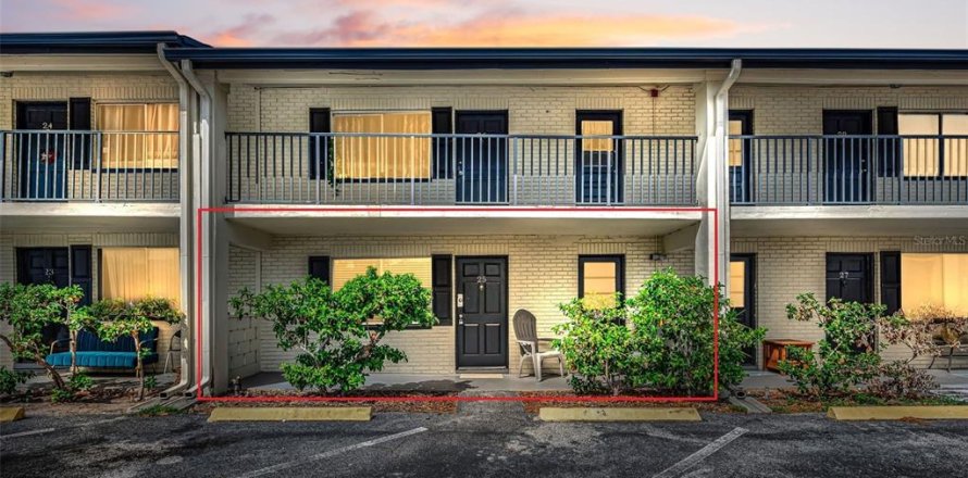 Condominio en Clearwater, Florida, 2 dormitorios № 2230847