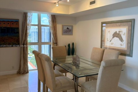 Condo in Miami, Florida, 2 bedrooms № 2075327 - photo 8