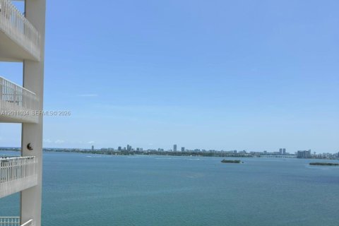 Condo in Miami, Florida, 2 bedrooms № 2075327 - photo 5