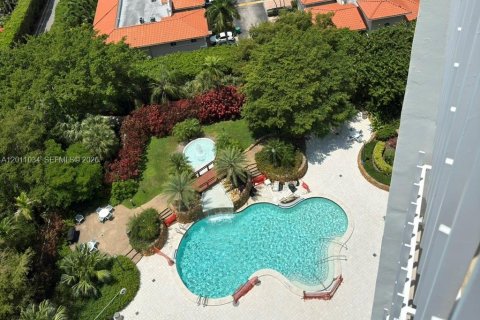Condo in Miami, Florida, 2 bedrooms № 2075327 - photo 4