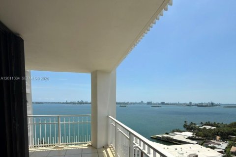 Condo in Miami, Florida, 2 bedrooms № 2075327 - photo 19
