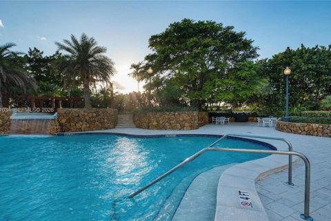 Condo in Miami, Florida, 2 bedrooms № 2075327 - photo 27