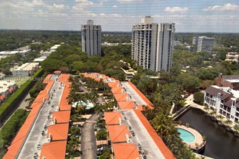 Condo in Miami, Florida, 2 bedrooms № 2075327 - photo 23