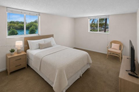 Copropriété à vendre à Miami Beach, Floride: 2 chambres, 91.97 m2 № 2241491 - photo 9