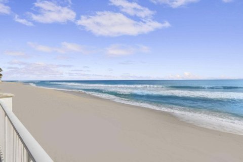 Condominio en alquiler en South Palm Beach, Florida, 2 dormitorios, 113.71 m2 № 1045591 - foto 1