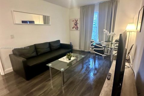 Condo in Miami Beach, Florida, 1 bedroom  № 1896445 - photo 19