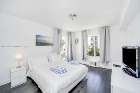 Condo in Miami Beach, Florida, 1 bedroom  № 1896445 - photo 5