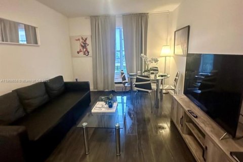 Condo in Miami Beach, Florida, 1 bedroom  № 1896445 - photo 22