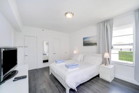 Condo in Miami Beach, Florida, 1 bedroom  № 1896445 - photo 4