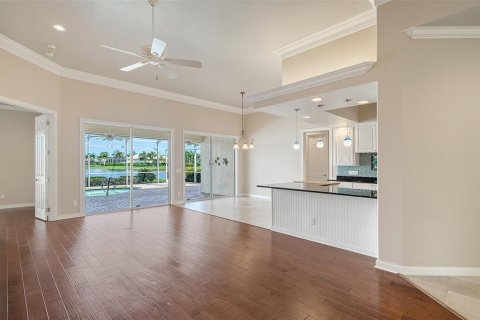 Купить виллу или дом в Сарасота, Флорида 8 комнат, 234.21м2, № 2420589 - фото 9