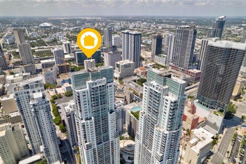 Condo in Miami, Florida, 1 bedroom  № 1860549 - photo 6