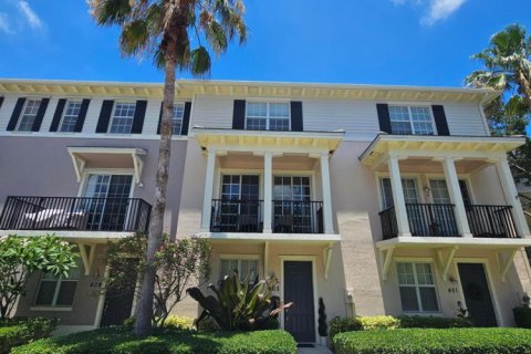 Townhouse in Jupiter, Florida 2 bedrooms, 163.51 sq.m. № 2189913